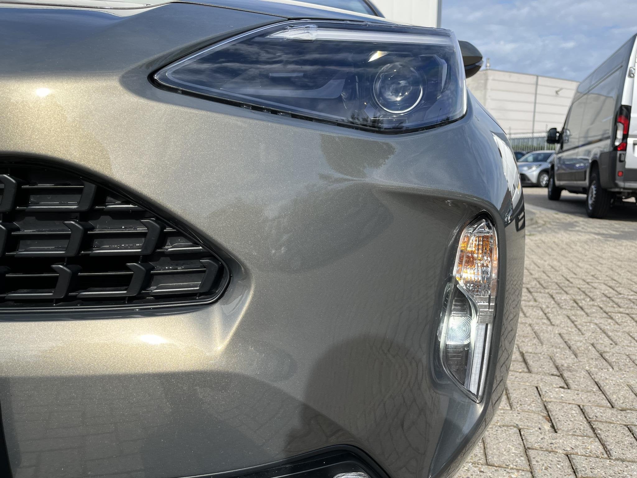 Toyota Yaris Cross 1.5 Hybrid 115 Active l nette auto l lage, Auto's, Stof, Gebruikt, 1165 kg, 116 pk