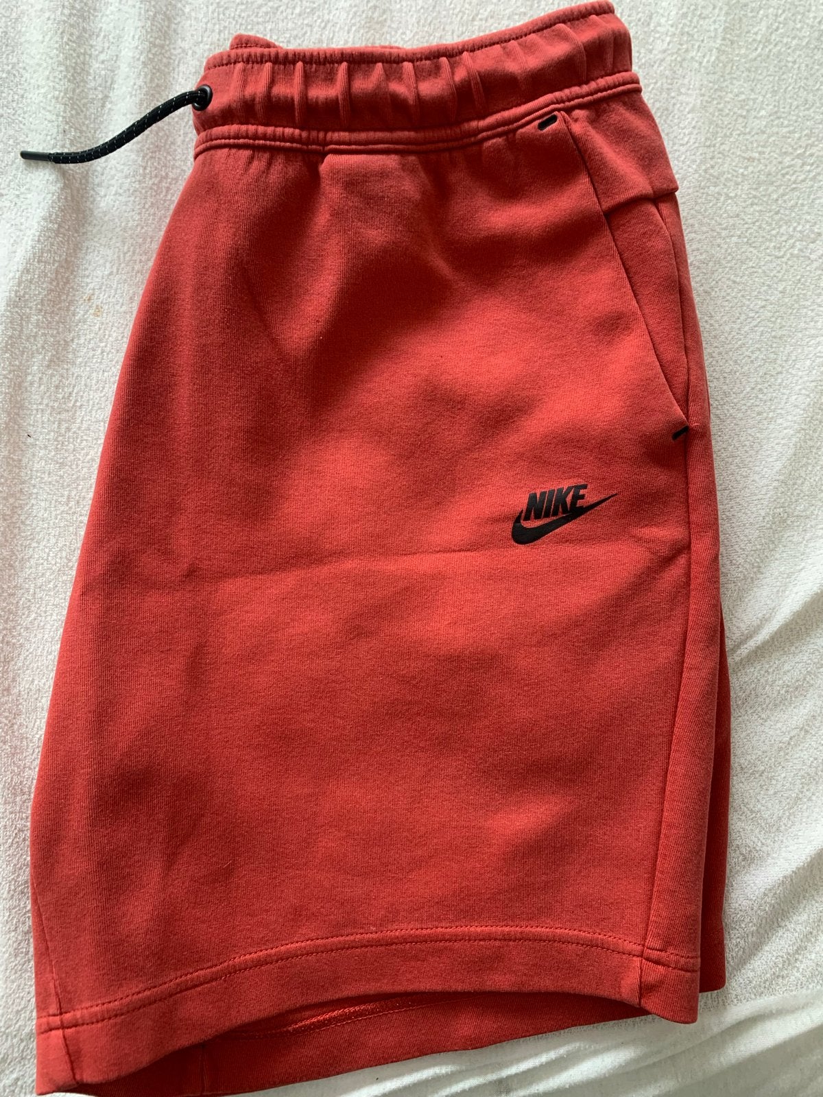 Nike Tech Fleece Korte Broek - Comfortabel en Stijlvol, Maat 52/54 (L), Oranje, Ophalen of Verzenden, Gedragen