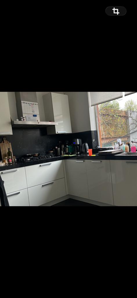 L vormige keuken met graniet blad 197 cm bij 305 cm, Gebruikt, Wit, Hoekkeuken, Graniet of Steen