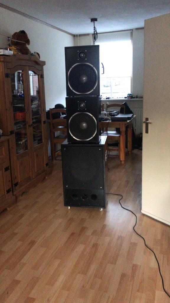 2 Topkasten en 1 Subwoofer - Maximaal 1000 Watt, Ophalen of Verzenden, Gebruikt, 120 watt of meer, Complete surroundset