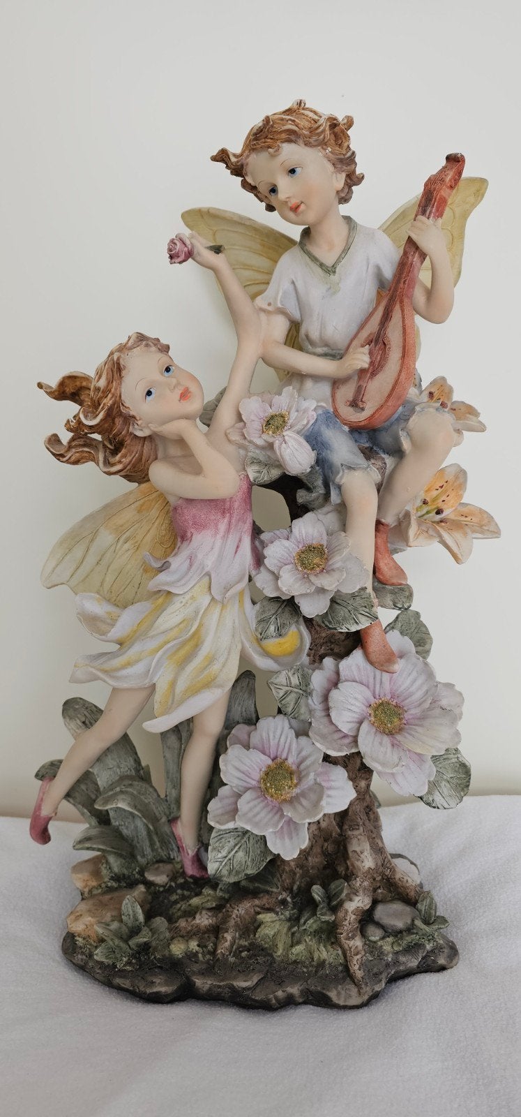 Prachtig beeld van twee fantasy elfen op bloemen, Ophalen, Zo goed als nieuw, Fantasy