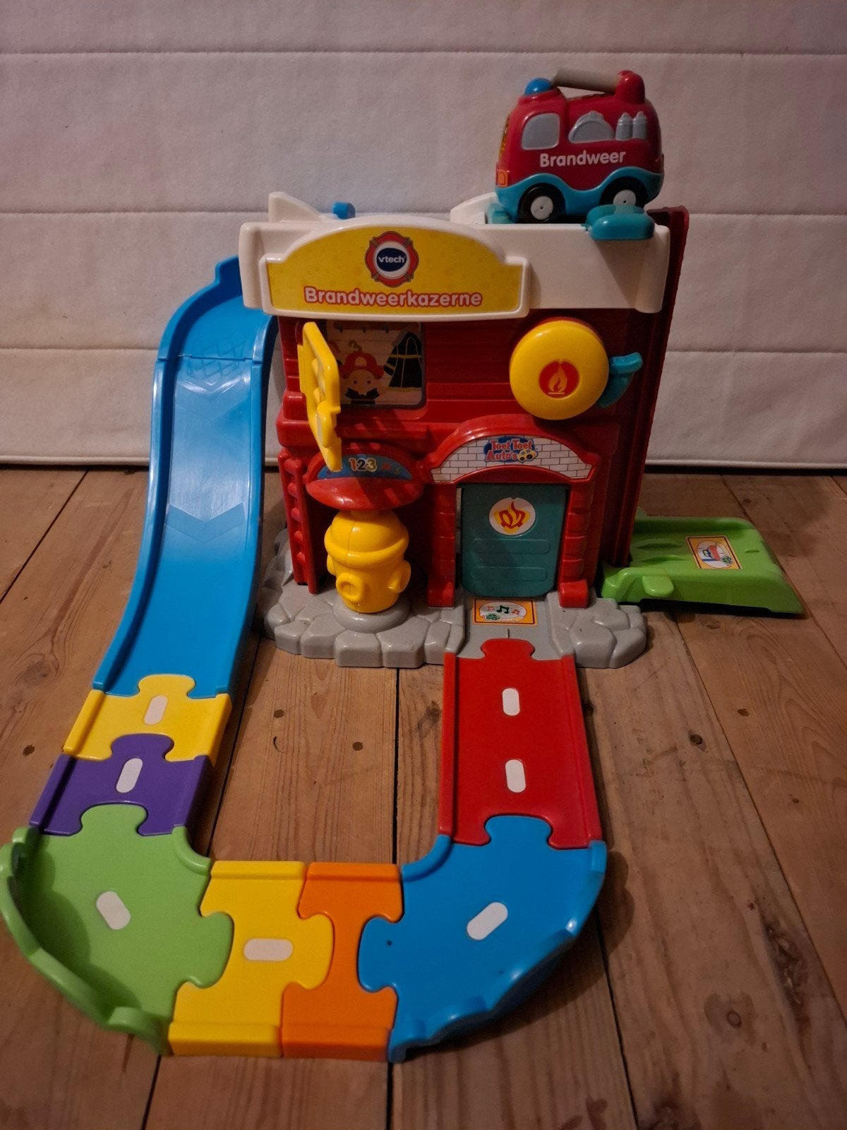 VTech Brandweerkazerne met brandweerauto en baan, Ophalen of Verzenden, Gebruikt