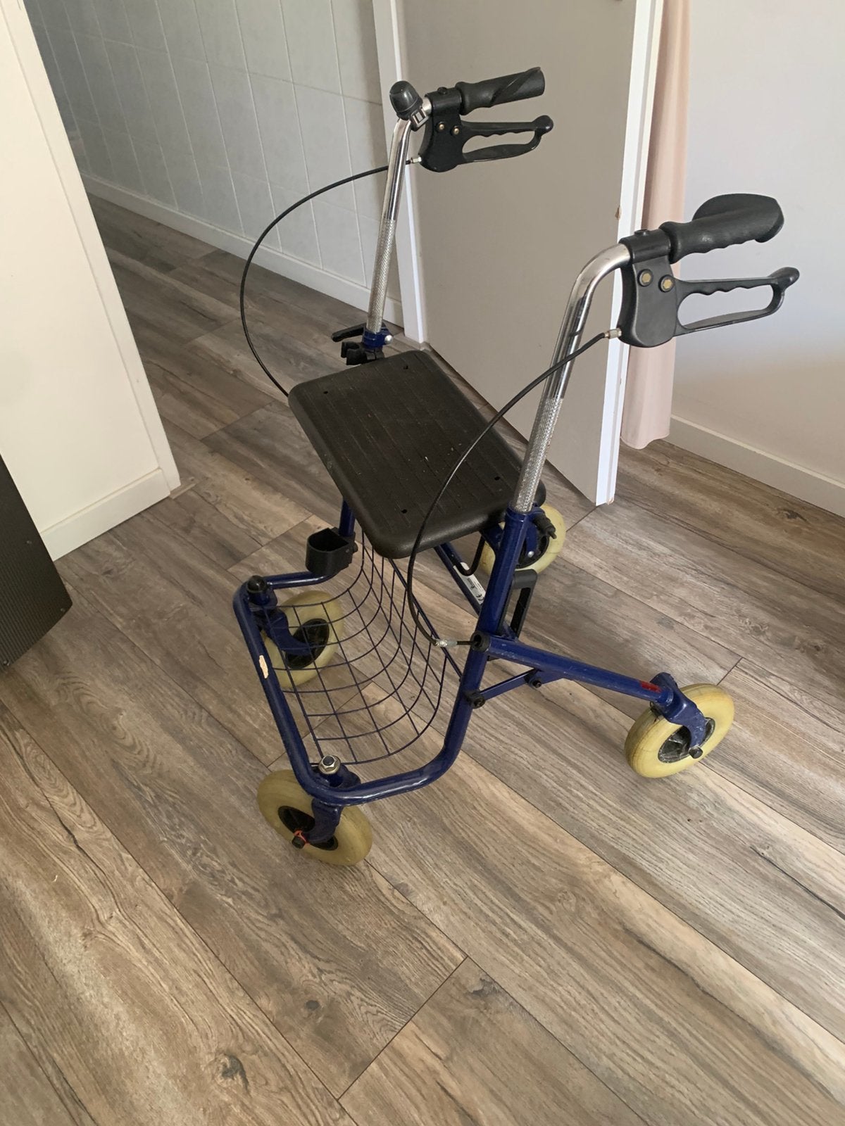 Rollator te koop, Diversen, Ophalen, Zo goed als nieuw