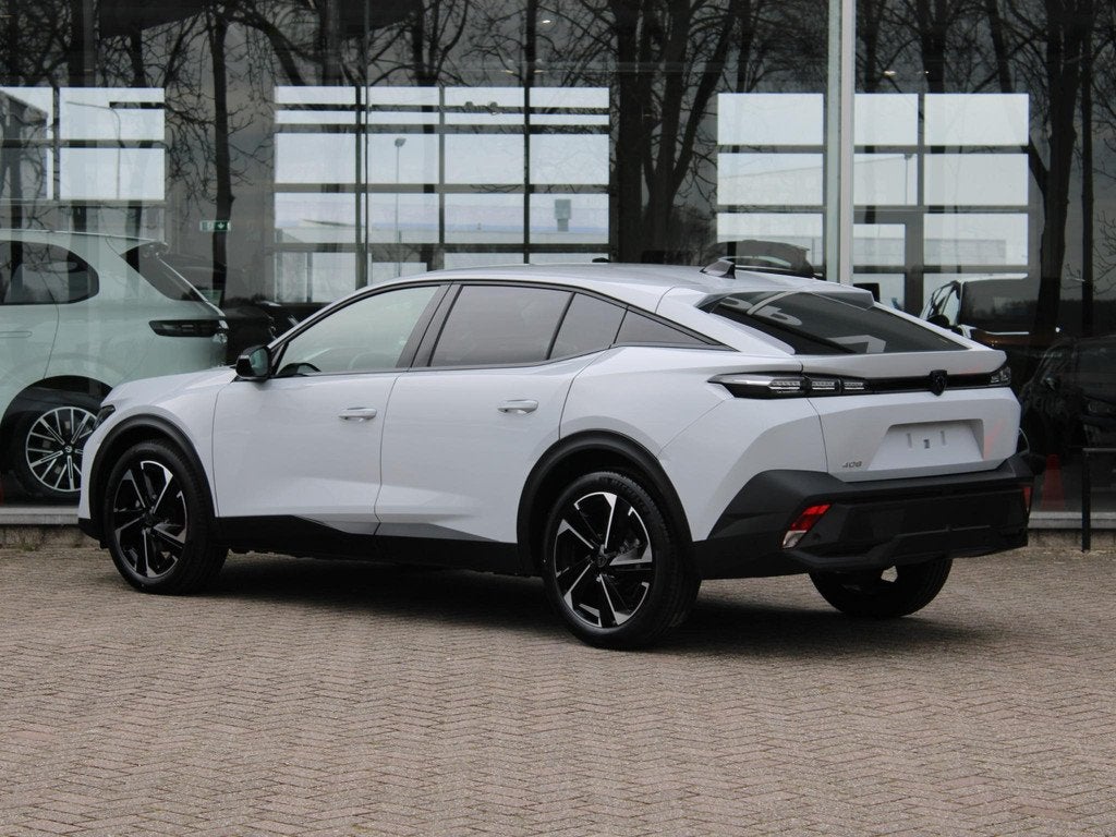 Peugeot 408 1.2 Hybrid 145 e-DCS6 Allure VOORRAAD KORTING, Auto's, Euro 6, 1199 cc, Leder en Stof, Wit
