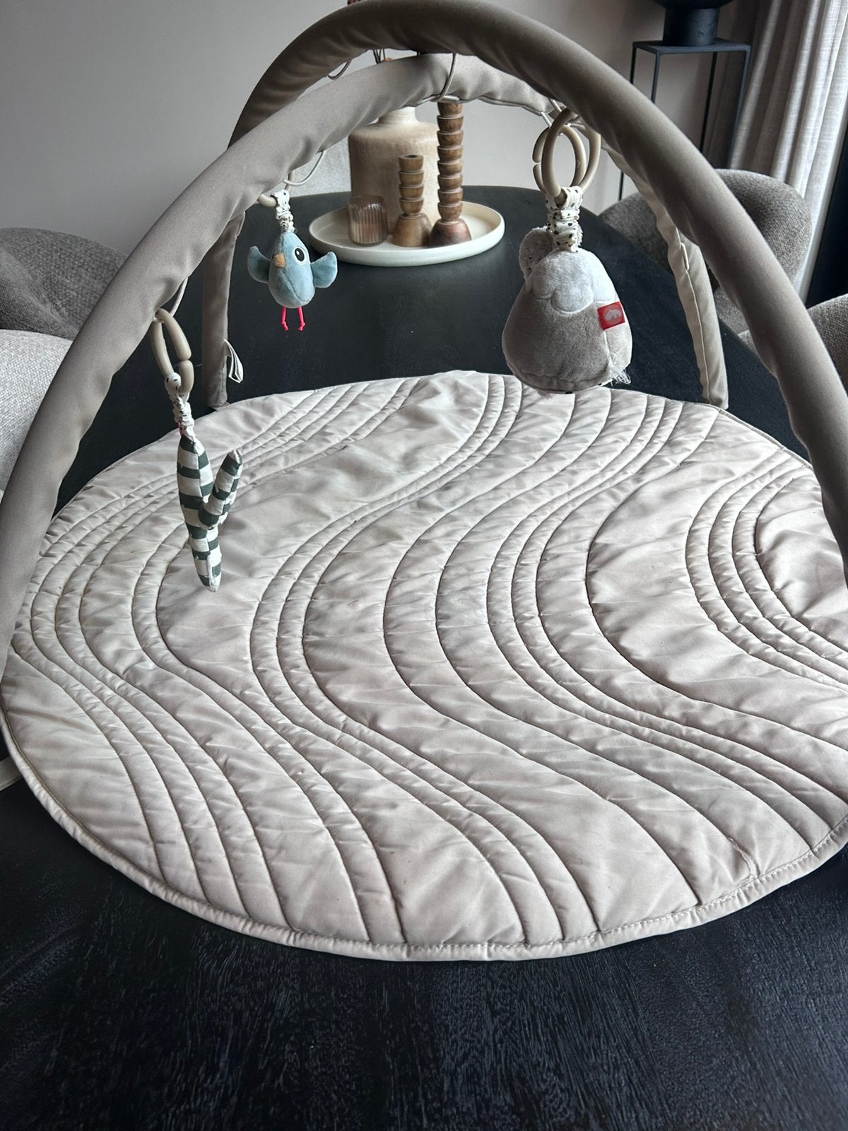 Done By Deer Babygym met speelkleed en hangende speeltjes, Ophalen of Verzenden, Gebruikt, Babygym