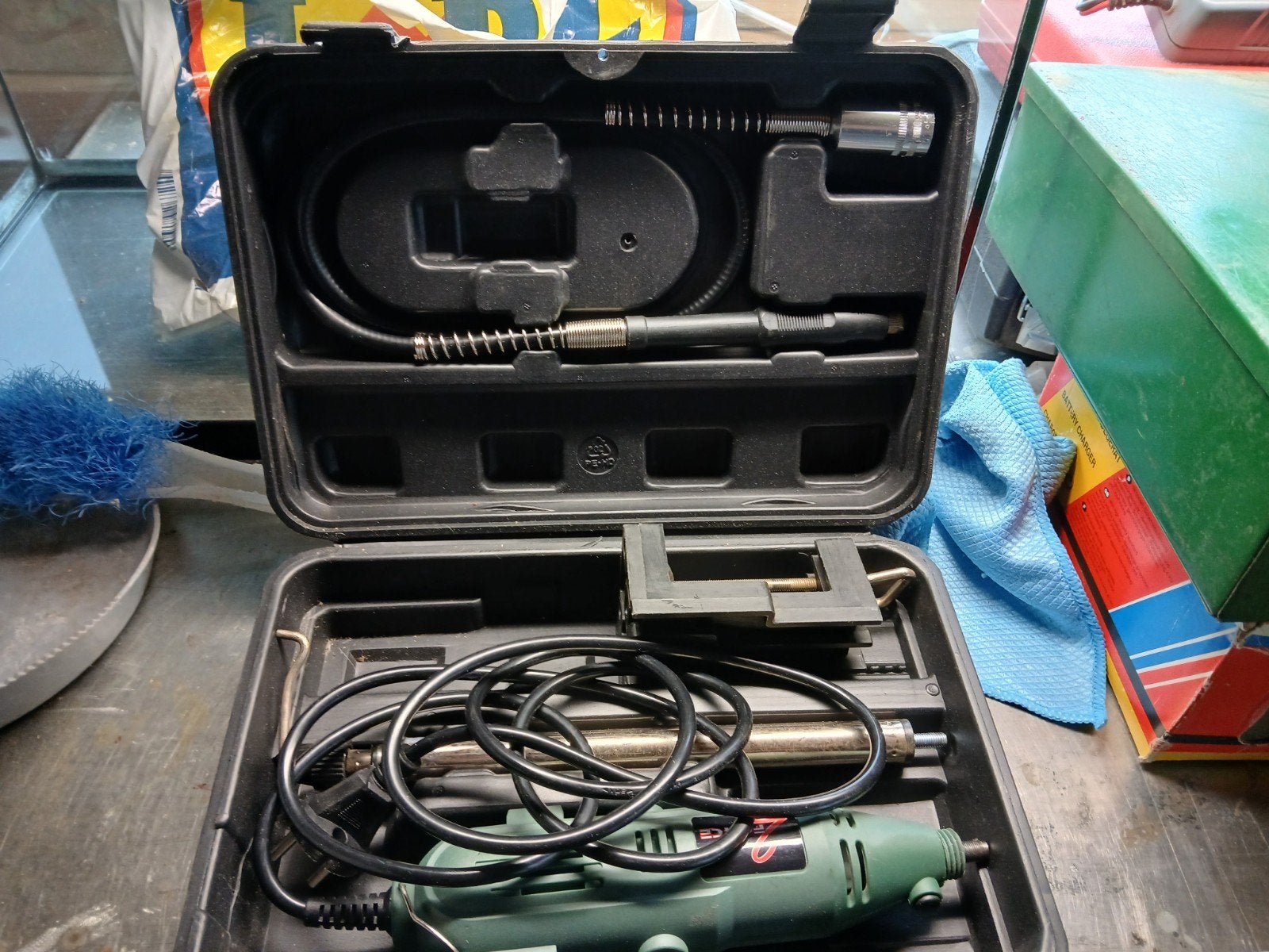 2-Force Combitool CB-135W 40DLG Multitool, Doe-het-zelf en Verbouw, Gereedschap | Handgereedschap, Ophalen, Zo goed als nieuw