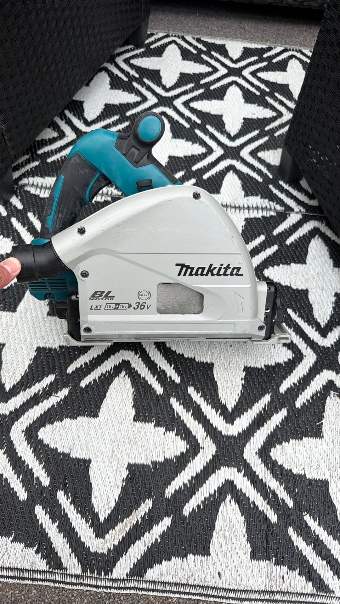 MAKITA DSP600ZJ 2x18V LXT accu-invalcirkelzaag 56mm 165mm, Invalzaag, 70 mm of meer, Ophalen of Verzenden, Zo goed als nieuw