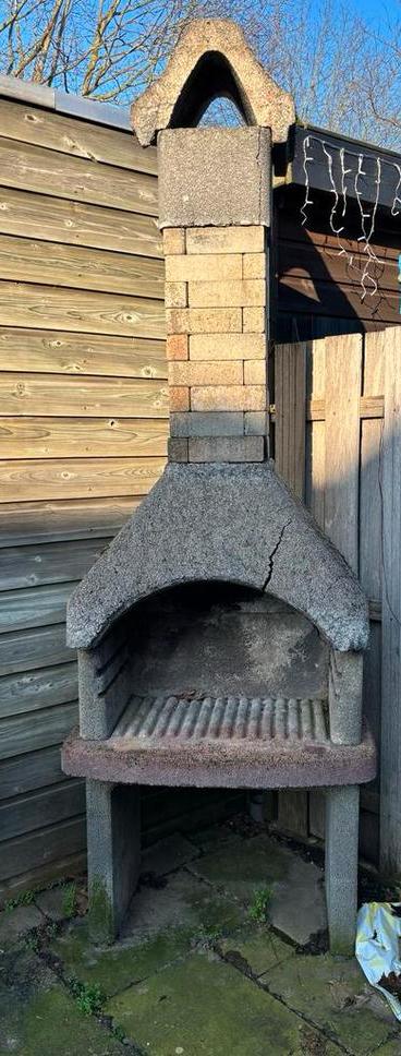 Betonnen buitenhaard/BBQ - Gebruikt, Ophalen, Gebruikt