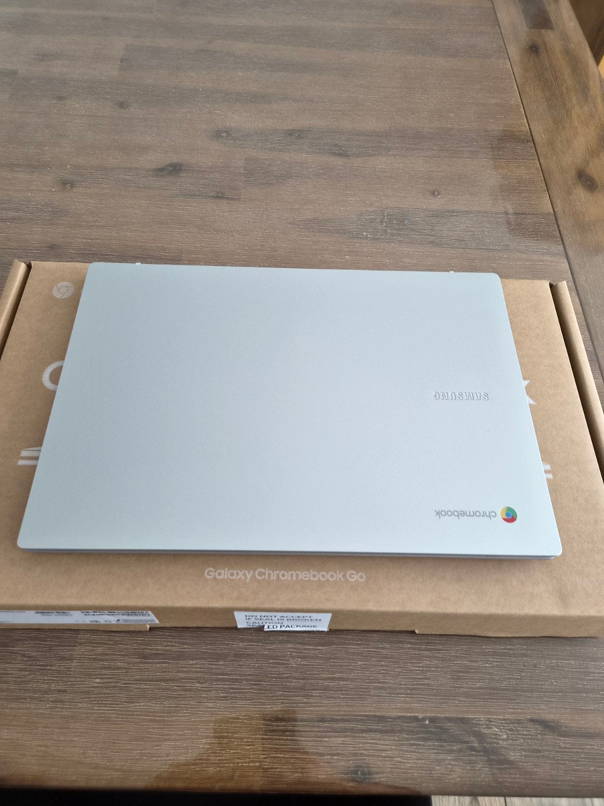 Samsung Galaxy Chromebook Go XE340XDA - Nieuwstaat, 14 inch, 4 GB of minder, Qwerty, Nieuw
