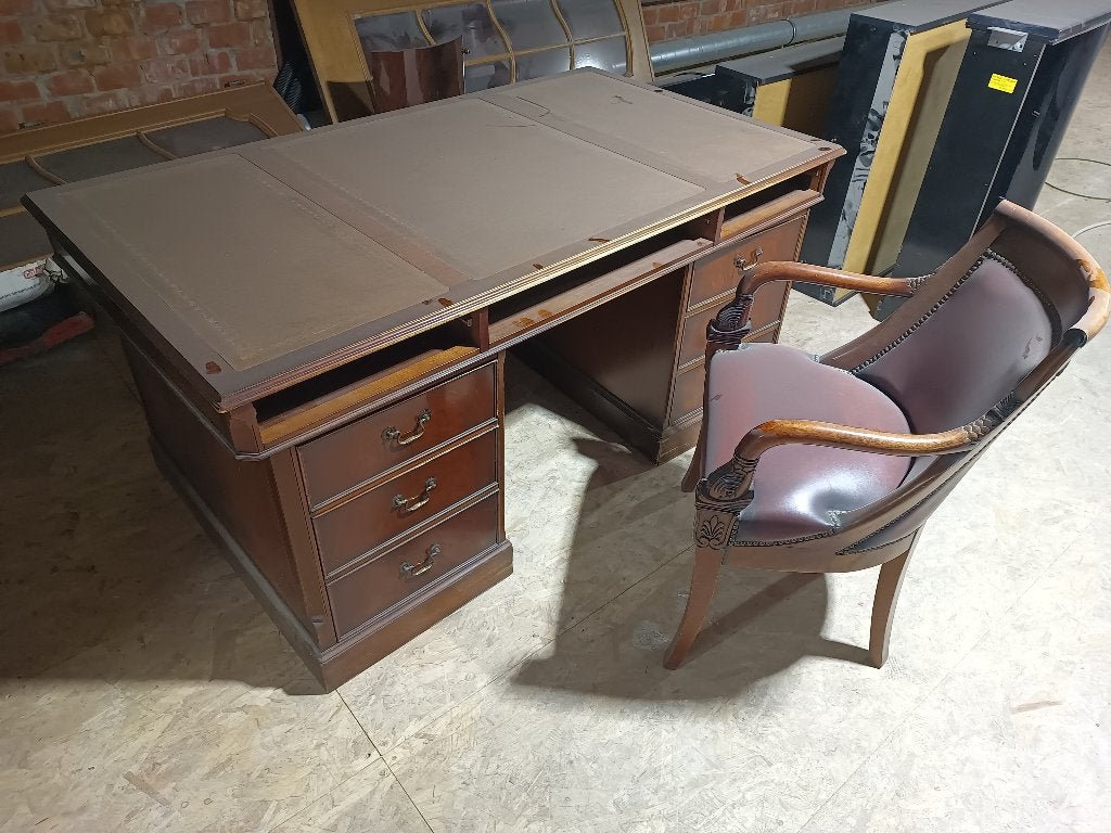 Engels bureau antiek, Ophalen
