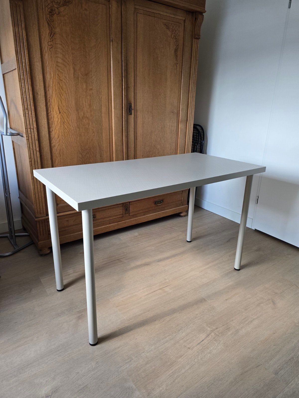 IKEA bureau 120x60cm Linnmon / Adils, Huis en Inrichting, Demontabel, Gebruikt, 120 cm, Scandinavisch