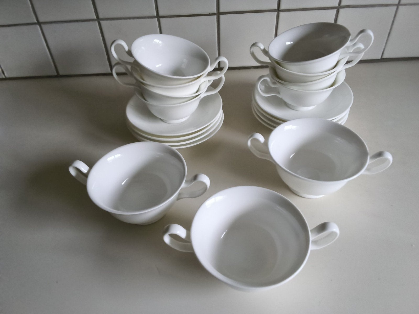 wedgwood White China peoney 8 theekop+schotels en soepkommen, Ophalen of Verzenden, Porselein, Kop(pen) en/of Schotel(s)