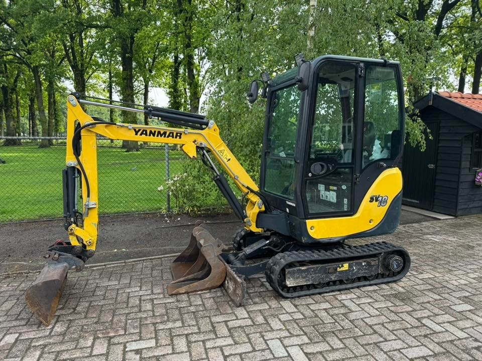 Yanmar SV18 Minigraver + 3 bakken (bj 2020), Graafmachine
