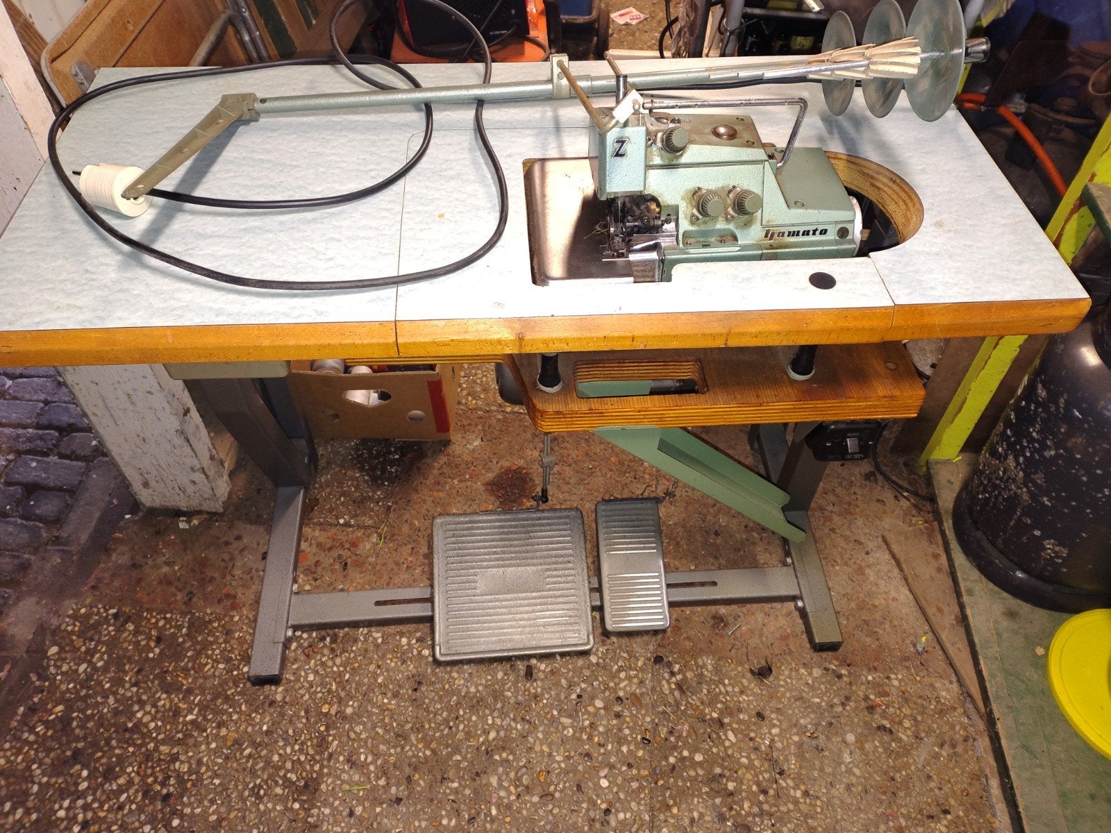 Industriële Yamato Lockmachine - Zware Kwaliteit, Hobby en Vrije tijd, Naaimachines en Toebehoren, Overige merken, Gebruikt, Ophalen of Verzenden
