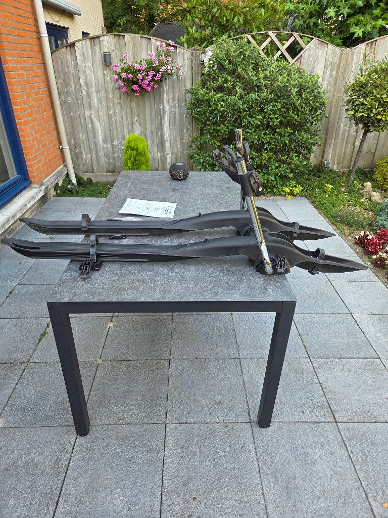 Fiets (dak) dragers, Ophalen, Zo goed als nieuw, Dakdrager