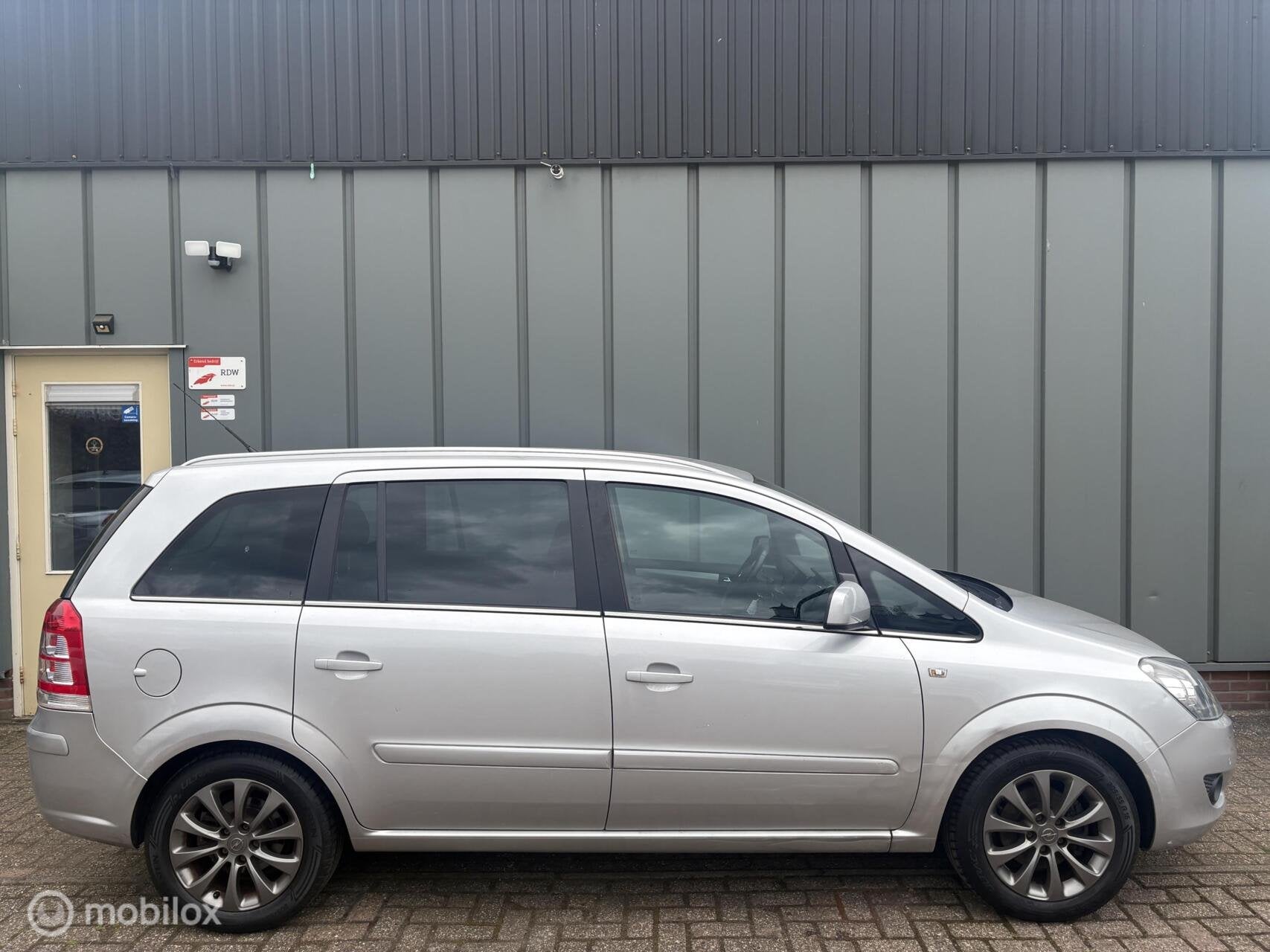 Opel Zafira 1.8 Edition 7 Persoons APK - NAP - Airco - Cruis, Euro 5, Stof, Gebruikt, Zwart