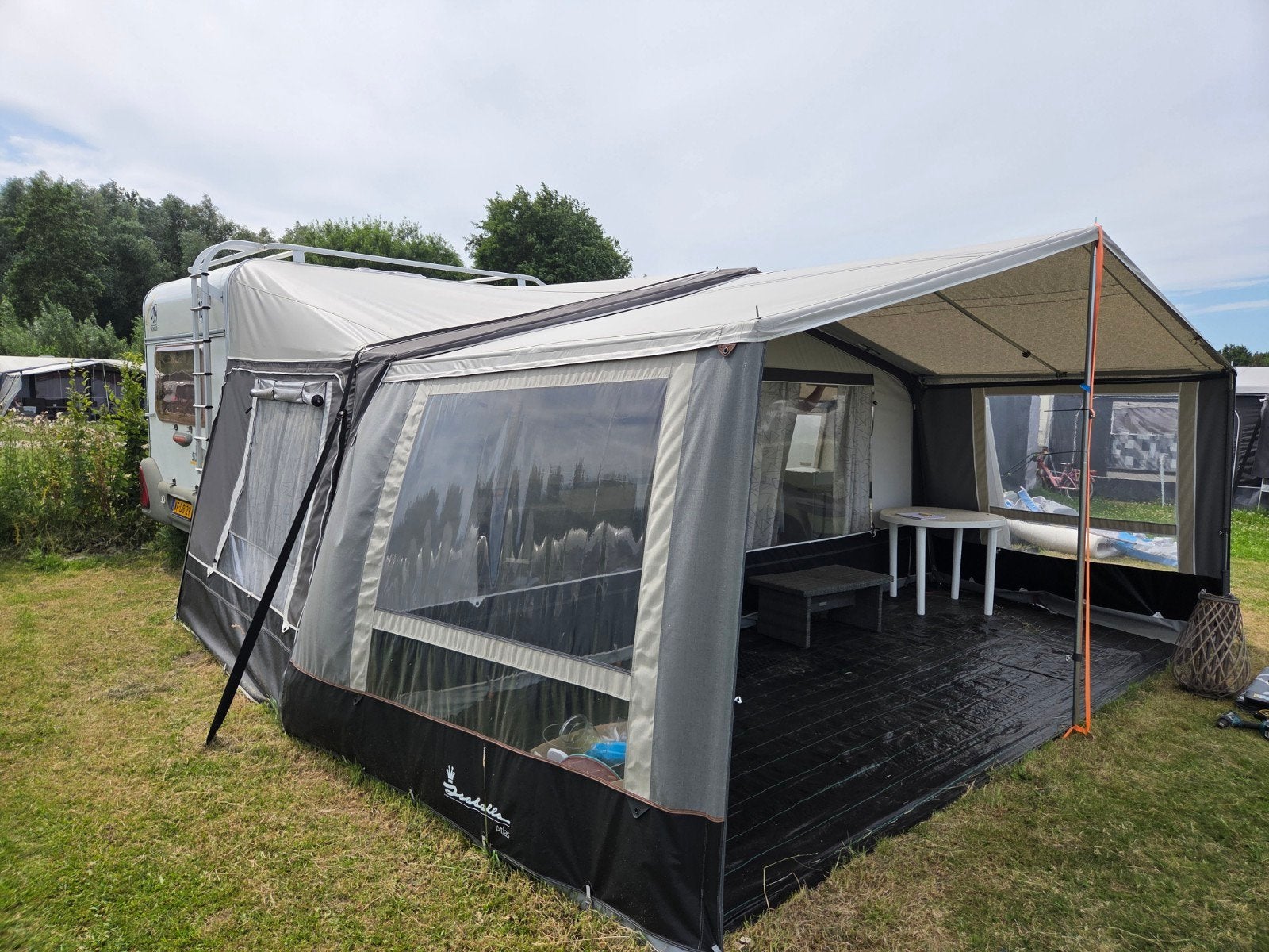 Voortent met luifel Isabella/ventura maat 12 G16 950, Ophalen, Gebruikt