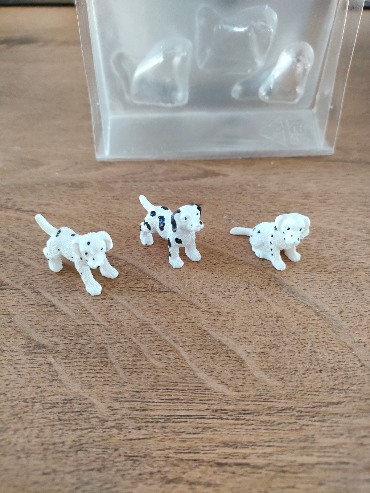 Dickensville hondjes, Ophalen
