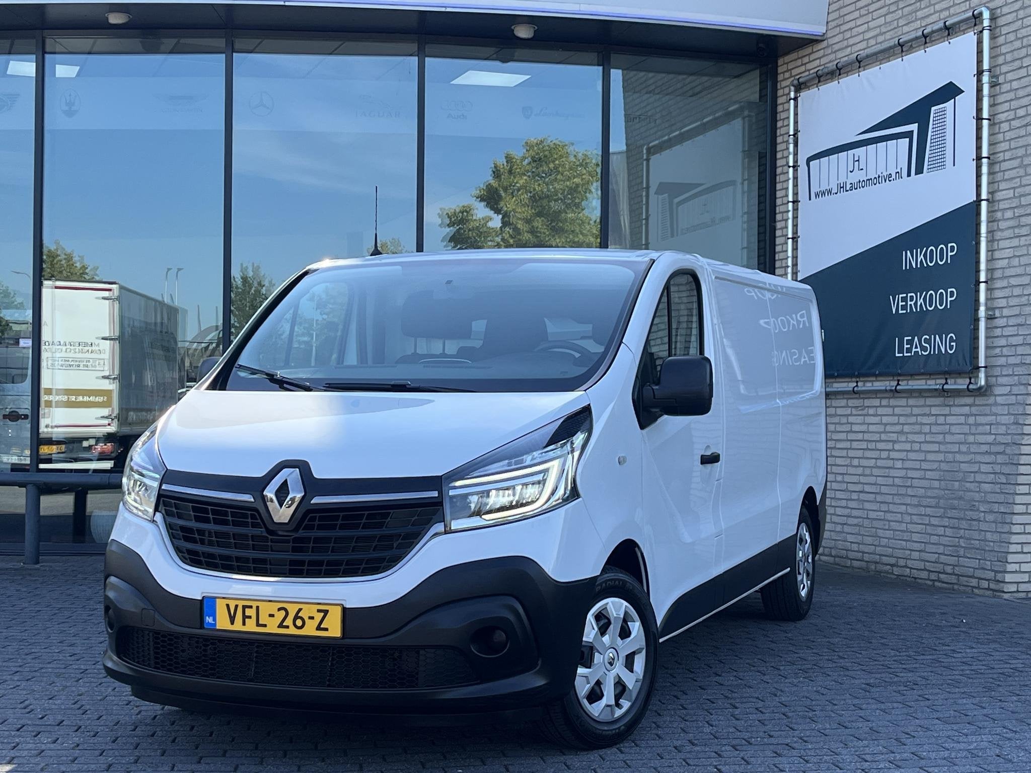 Renault Trafic L2H1*CARPLAY*FULL-LED*3-PERS*HAAK*CRUISE*A/C*, Auto's, Voorwielaandrijving, Stof, Gebruikt, Euro 6