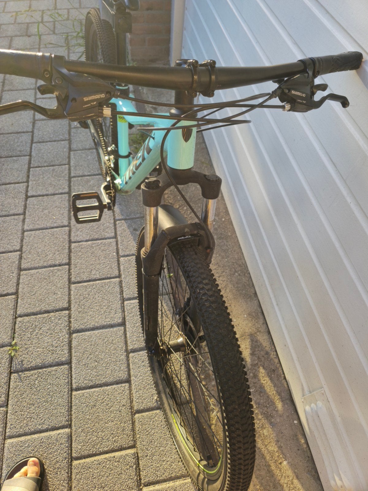 Foto 4 van Trek Marlin 4 Mountainbike - Zo goed als nieuw