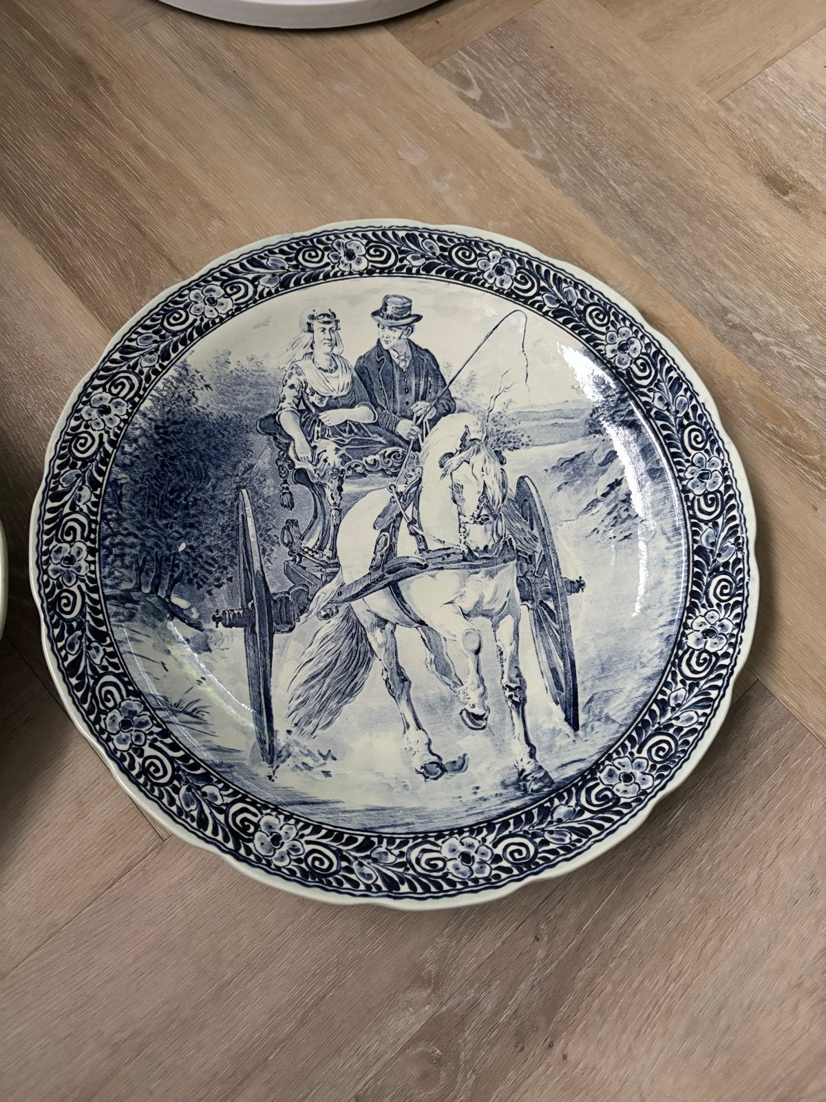 Set van 2 Royal Boch Delfts blauwe decoratieve borden, Ophalen