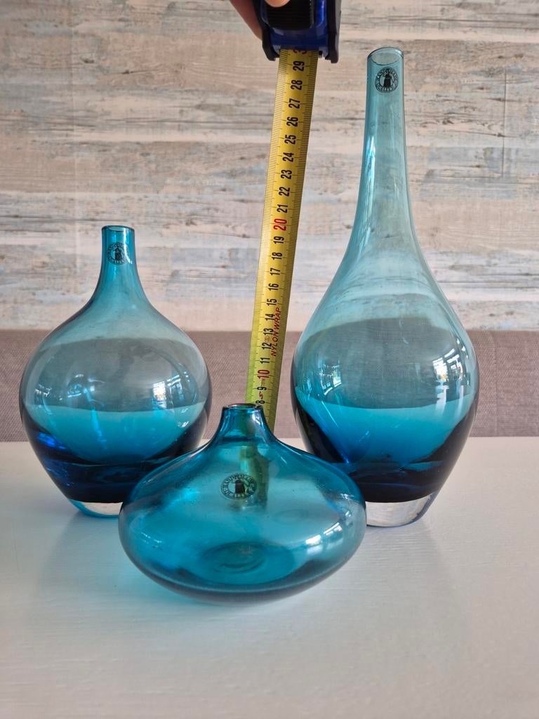 3 blauwe glazen siervazen, Blauw, Ophalen of Verzenden, Minder dan 50 cm, Glas