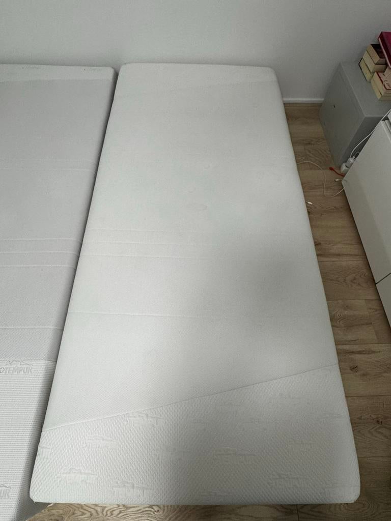 2x Tempur matrassen 90x200cm, 25cm dik, zeer goede staat, Huis en Inrichting, Slaapkamer | Matrassen en Bedbodems, Ophalen, 90 cm