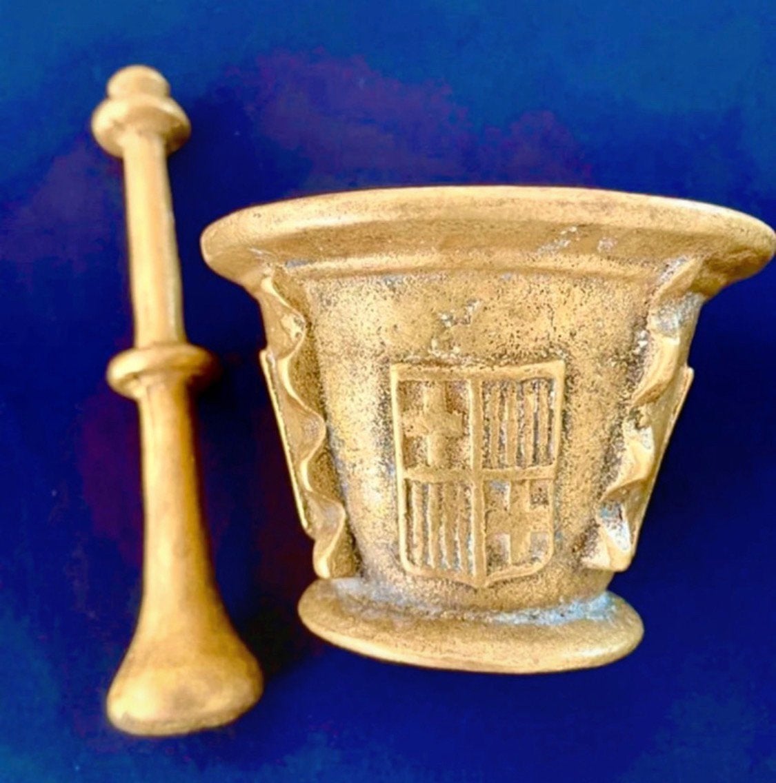 1830-Antieke Spaanse bronzen zwaar vijzel en stamper, Ophalen of Verzenden