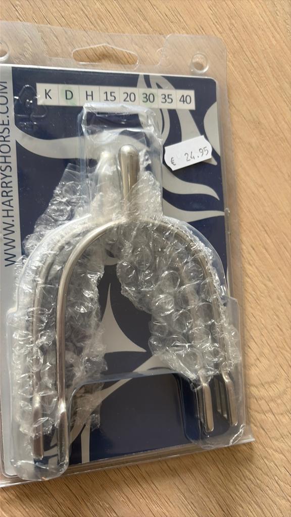 Knop sporen met stras steentjes D30 knoplengte 3 cm, Dieren en Toebehoren, Ophalen of Verzenden, Nieuw, Dressuur