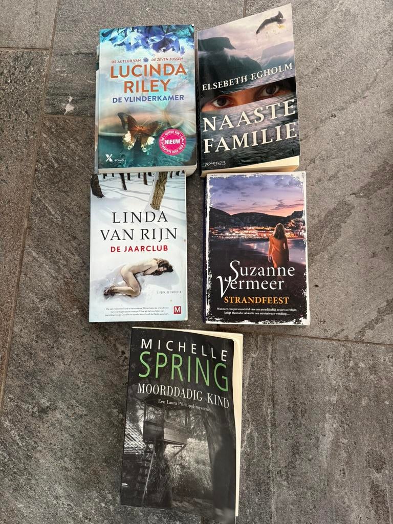 Thrillers boeken, Ophalen of Verzenden, Gelezen