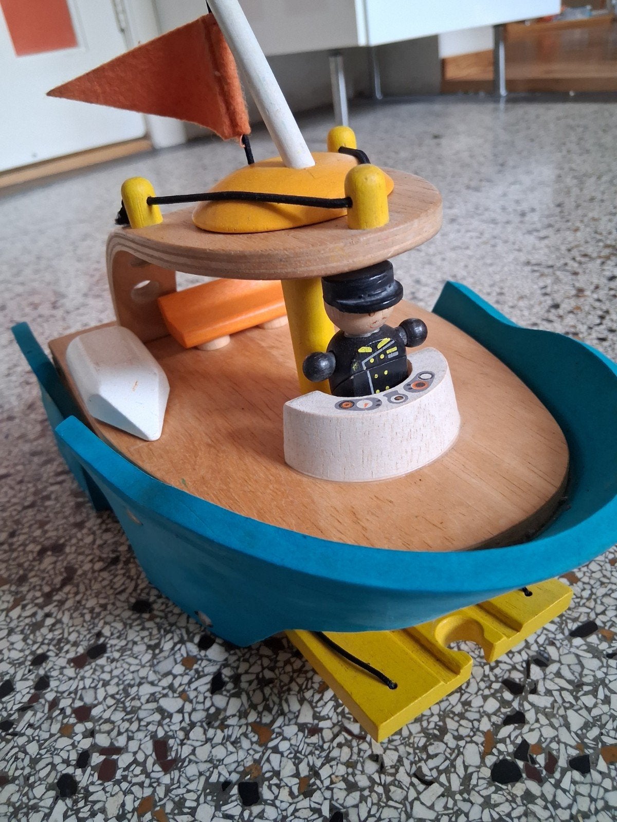 Houten veerboot 60620 Plan Toys met 2  figuren, Ophalen of Verzenden, Gebruikt