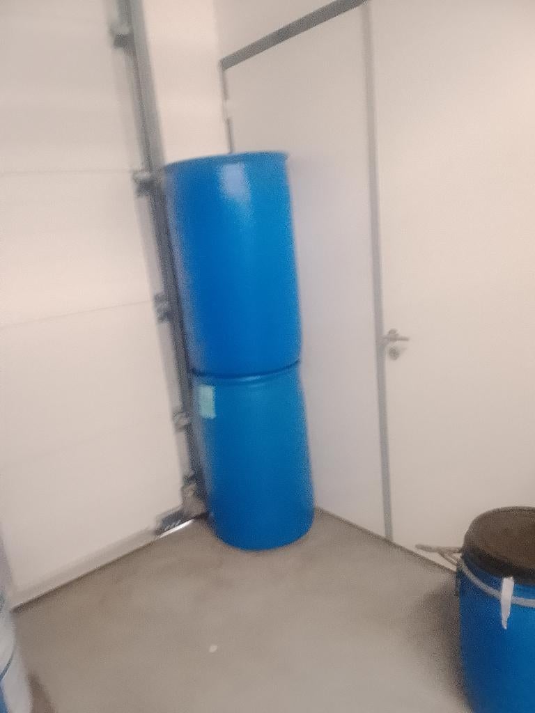 Blauwe 200l ton, 150 liter of meer, Ophalen, Gebruikt, Kunststof