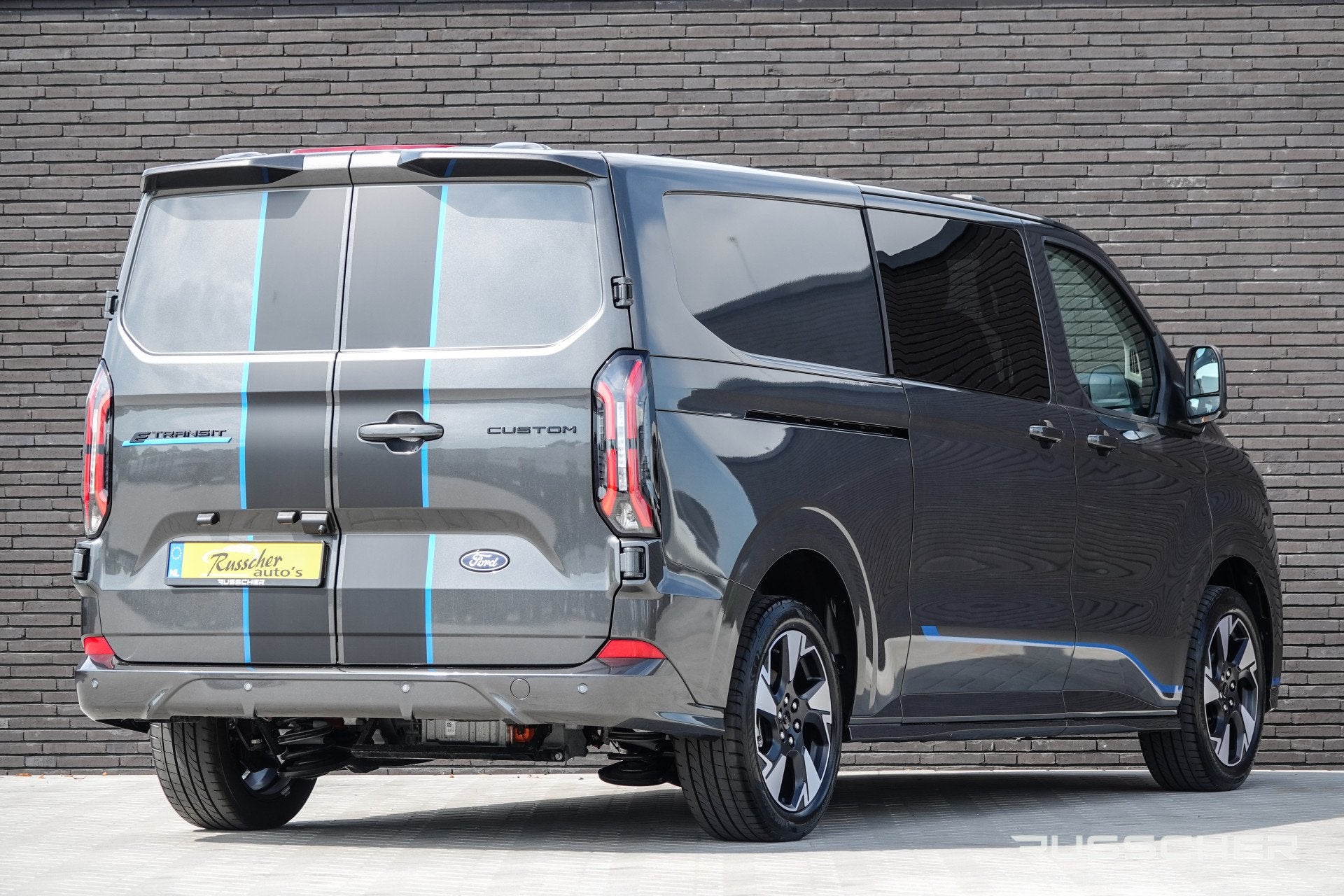 Ford E-Transit Custom L2H1 218Pk Aut. | Dubbele Cabine | Nie, Auto's, Automaat, Achterwielaandrijving, Gebruikt, Zwart