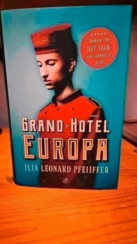 ILJA leonard Pfeijffer. HOTEL grand Europa, Boeken, Ophalen of Verzenden, Zo goed als nieuw, Nederland