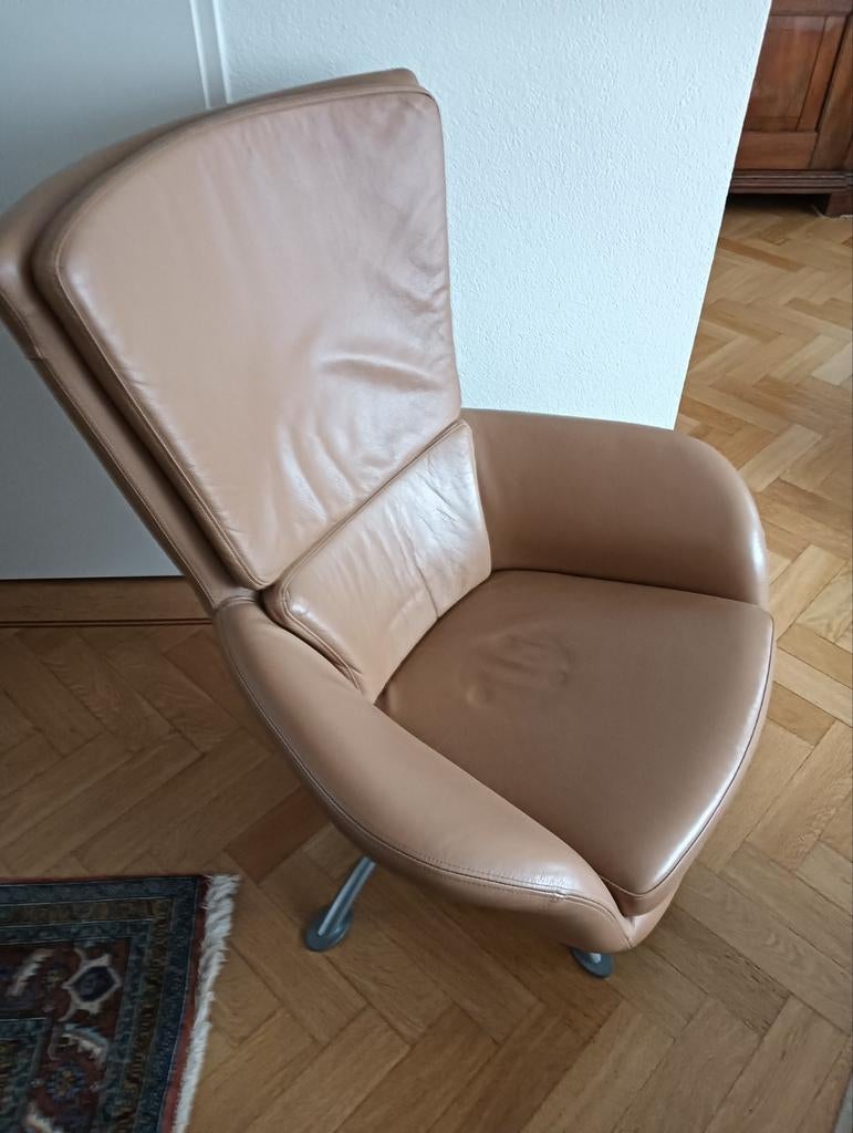 Fauteuil leer terra kleur, Huis en Inrichting, Fauteuils, Ophalen of Verzenden, 75 tot 100 cm, Leer, 50 tot 75 cm