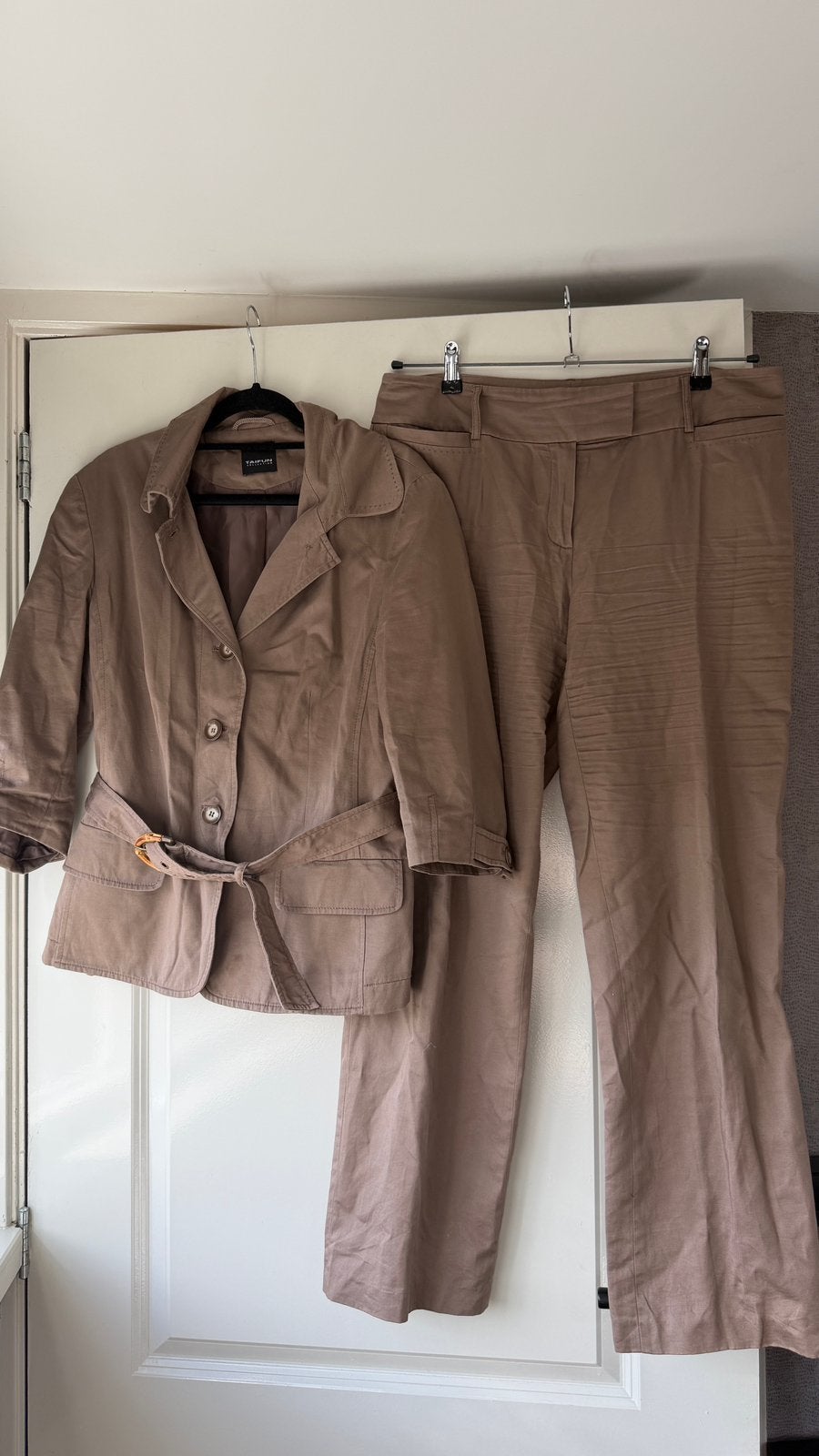 Taifun Collection Tweedelig Pak Beige Khaki (Blazer & Broek), Kleding | Dames, Kostuum of Pak, Beige, Maat 42/44 (L), Ophalen of Verzenden