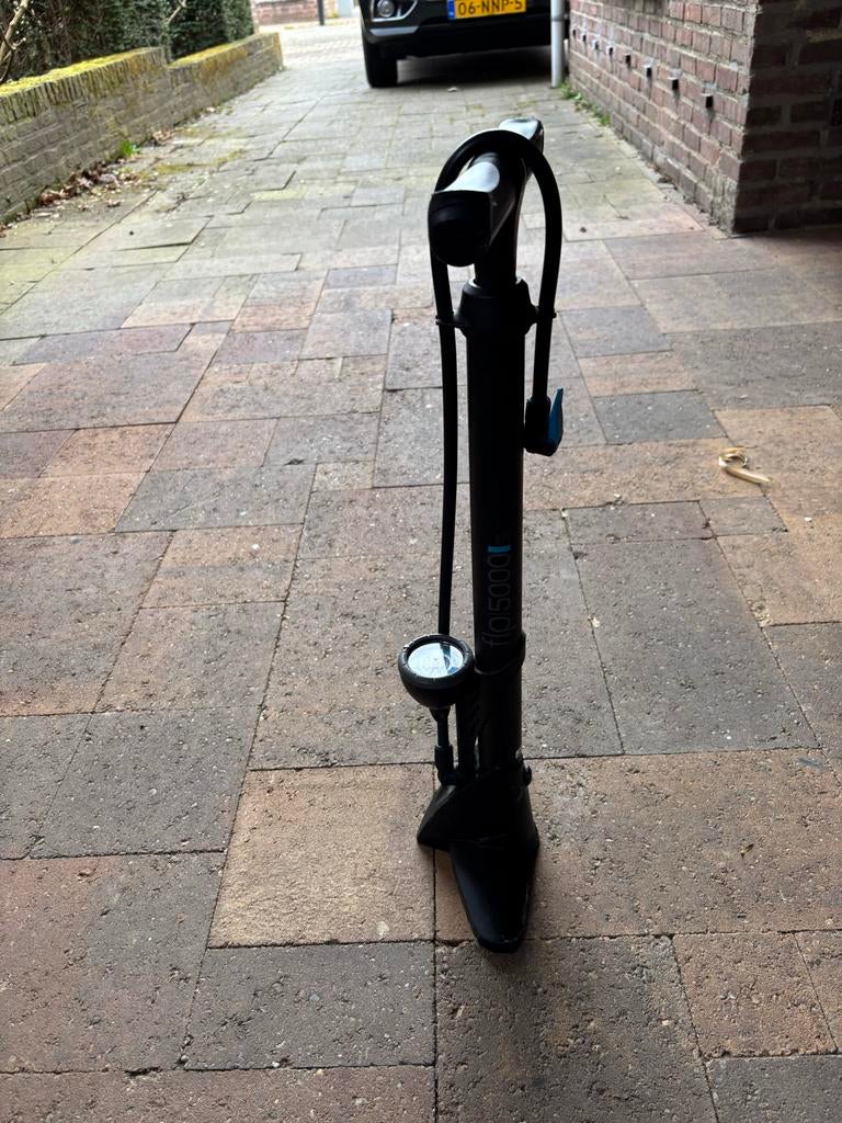 Fietspomp FLP5000 Decatlon btwin, Ophalen of Verzenden, Drukmeter, Zo goed als nieuw