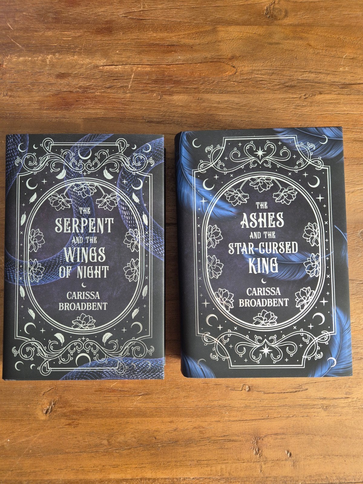Fairyloot Crowns of Nyaxia, Boeken, Ophalen of Verzenden, Nieuw, Carissa Broadbent