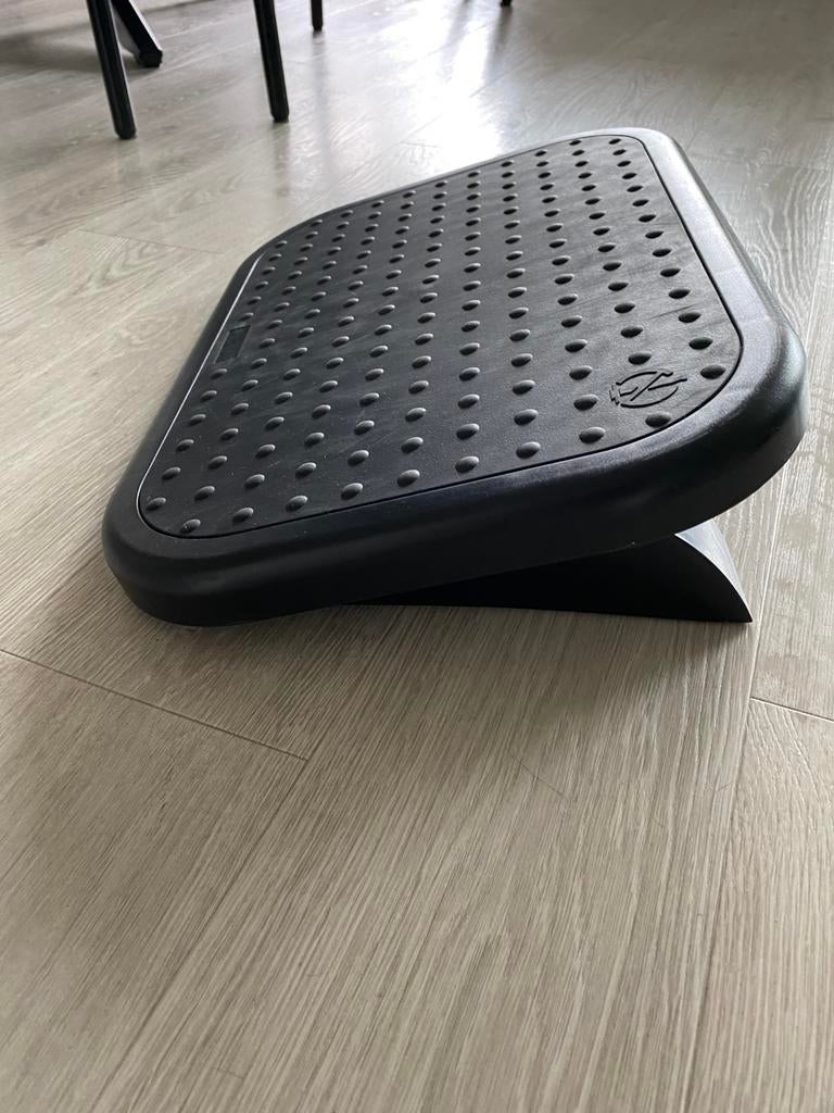 VOETENSTEUN voor bureau verstelbaar, Ophalen, Gebruikt