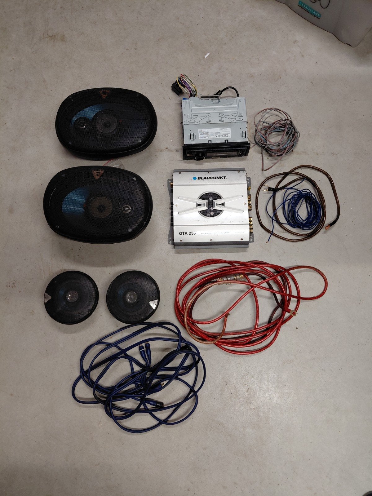 Complete Car Audio Set: JVC, Blaupunkt, Speakers & Bekabelin, Ophalen