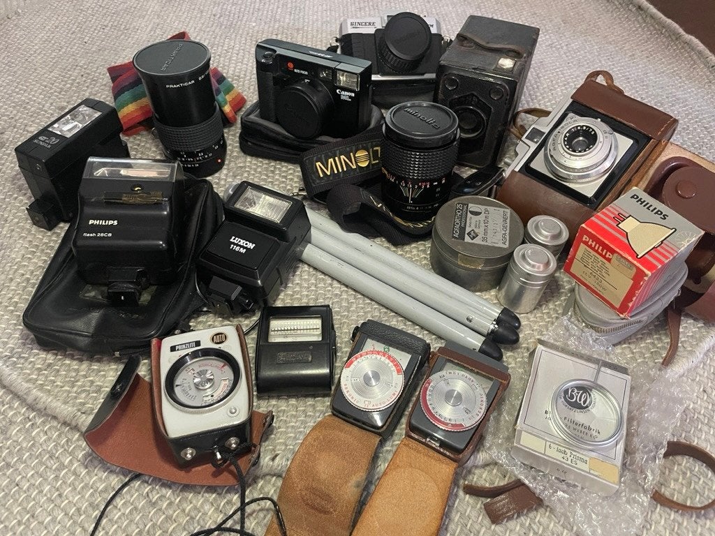 Mistery box: Veel oude fotoapparatuur = Verrassing box, Ophalen of Verzenden, Fototoestel
