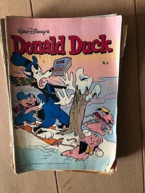 24 Donald Ducks 1981, Gelezen, Walt Disney, Ophalen of Verzenden, Meerdere stripboeken