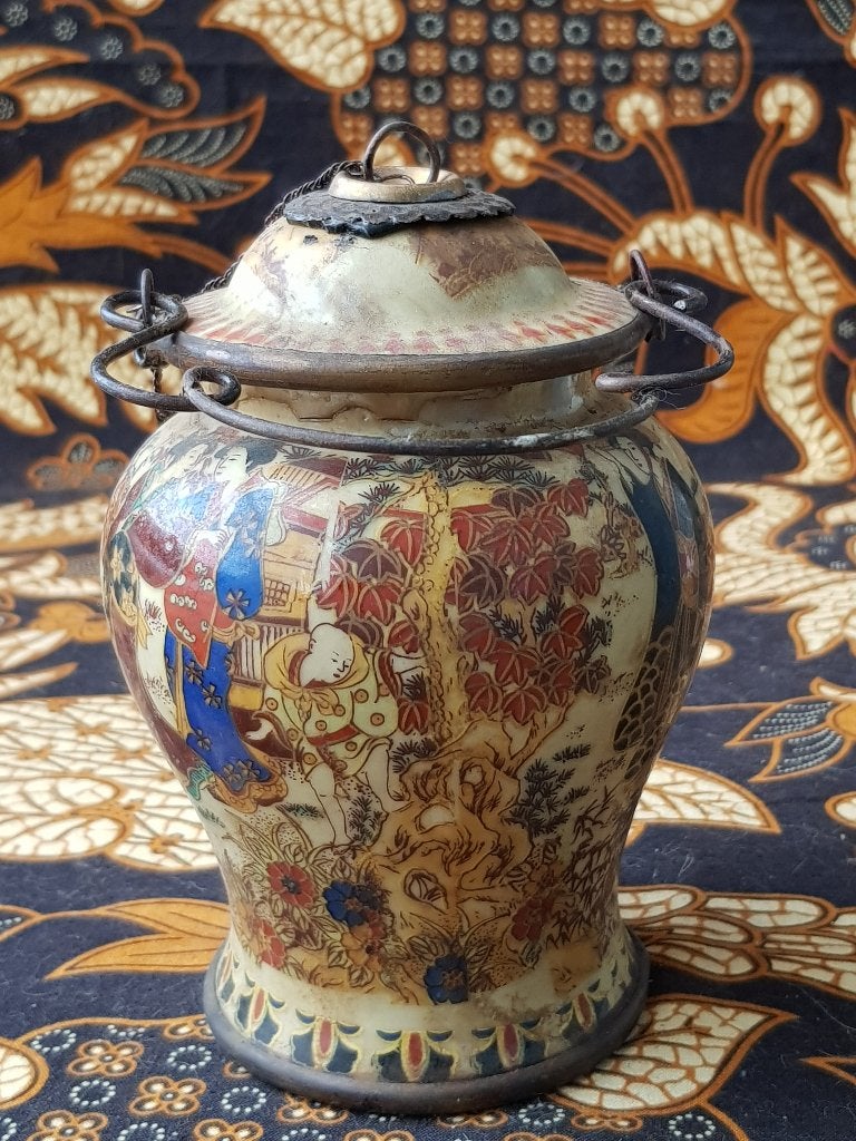 Mooie antieke Oosterse opiumpot van porselein 15,5 cm., Ophalen of Verzenden