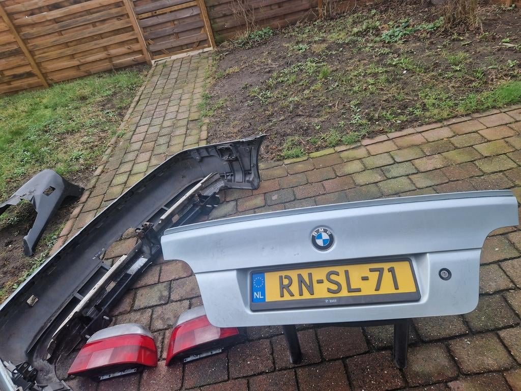 Bmw e39 kofferbak met inhoud en bumper, Ophalen of Verzenden, BMW, Bumper