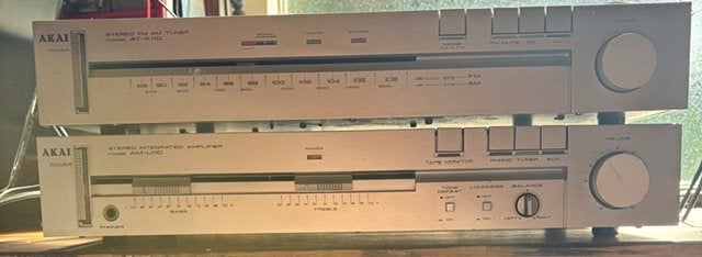 Akai stereo FM AM + Amplifier, Ophalen, Gebruikt, Akai