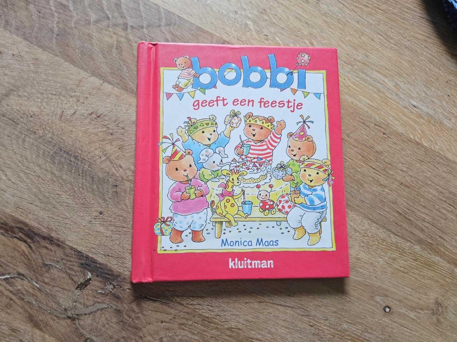 Bobbi geeft een feestje - Monica Maas (peuterboek), Ophalen of Verzenden, Zo goed als nieuw, Monica Maas, 2 tot 3 jaar