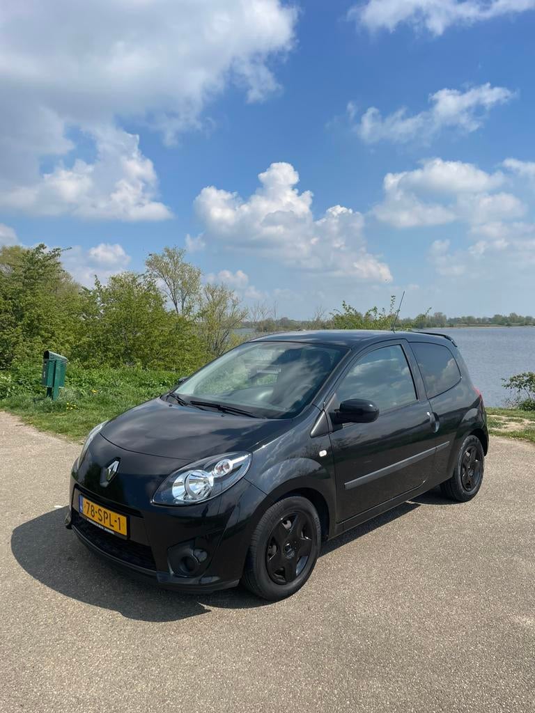 Renault Twingo, 74 pk, 4 cilinders, 4 stoelen, Zwart