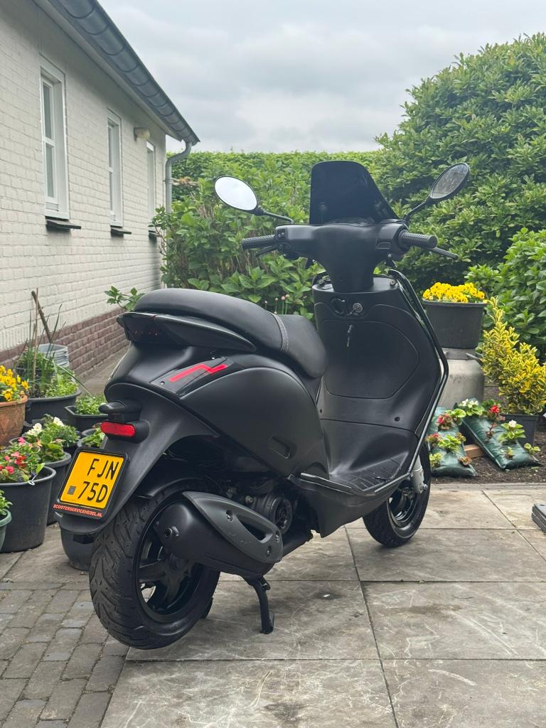 ⭐️Piaggio zip Iget 2021 Mat Zwart Brom SP-Line⭐️, Fietsen en Brommers, Scooters | Piaggio, Niet ingevuld, Niet ingevuld, Niet ingevuld