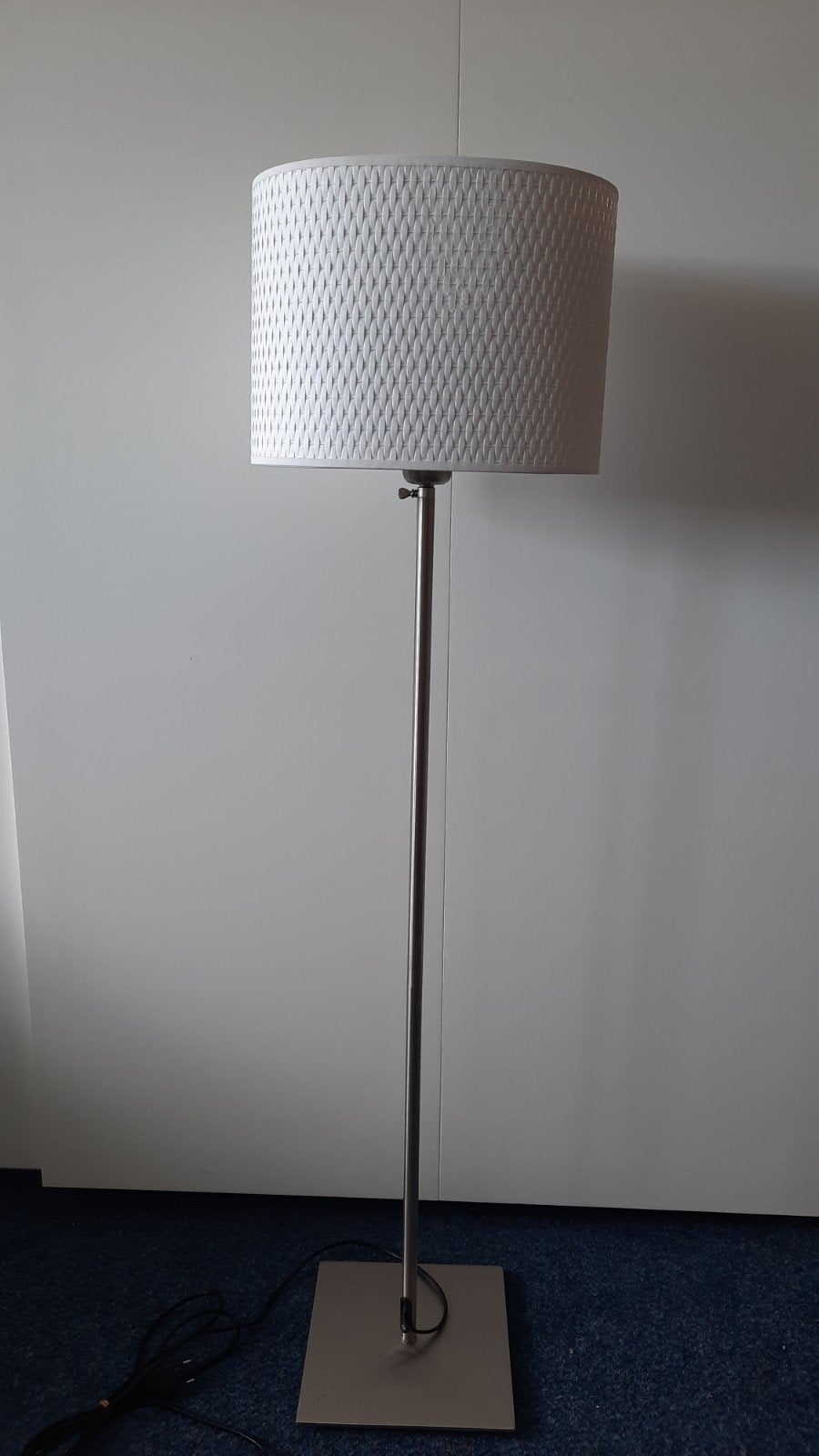 Vloerlamp Ikea verstelbaar in hoogte, Huis en Inrichting, Lampen | Vloerlampen, Ophalen, Gebruikt, Overige materialen, Landelijk