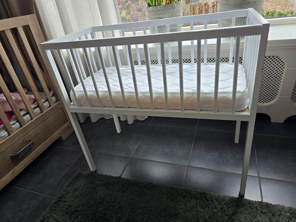 Baby wiegje inclusief matras, Ophalen, Zo goed als nieuw, Wieg